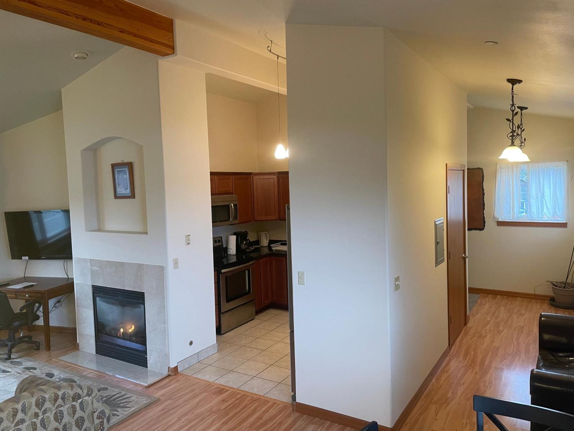 Oceanfront Allyn Apartment Exterior photo